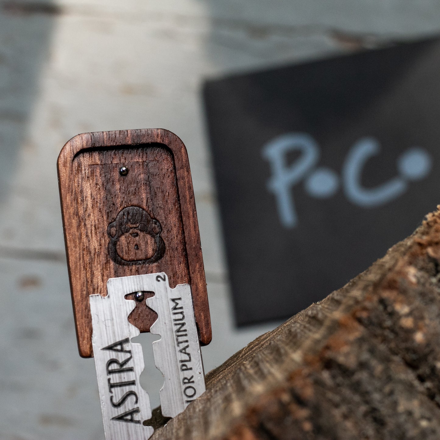 Wire Monkey Poco Lame