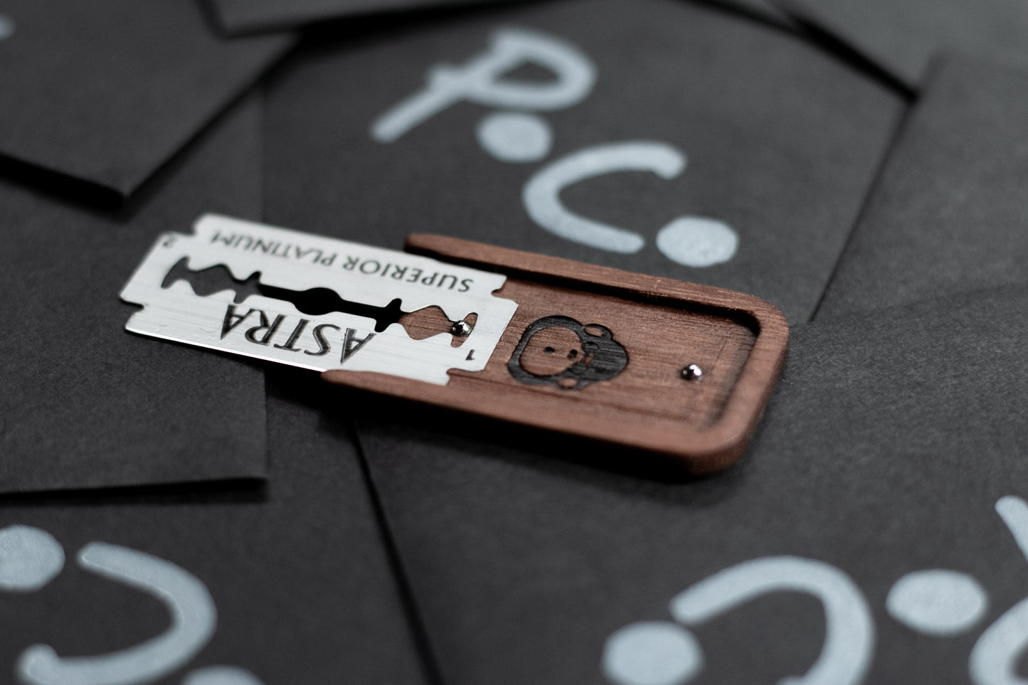 Wire Monkey Poco Lame